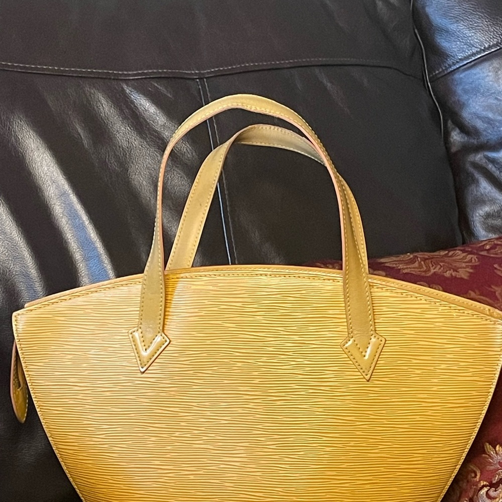 Elegant Louis Vuitton Epi St. Jacques Tote